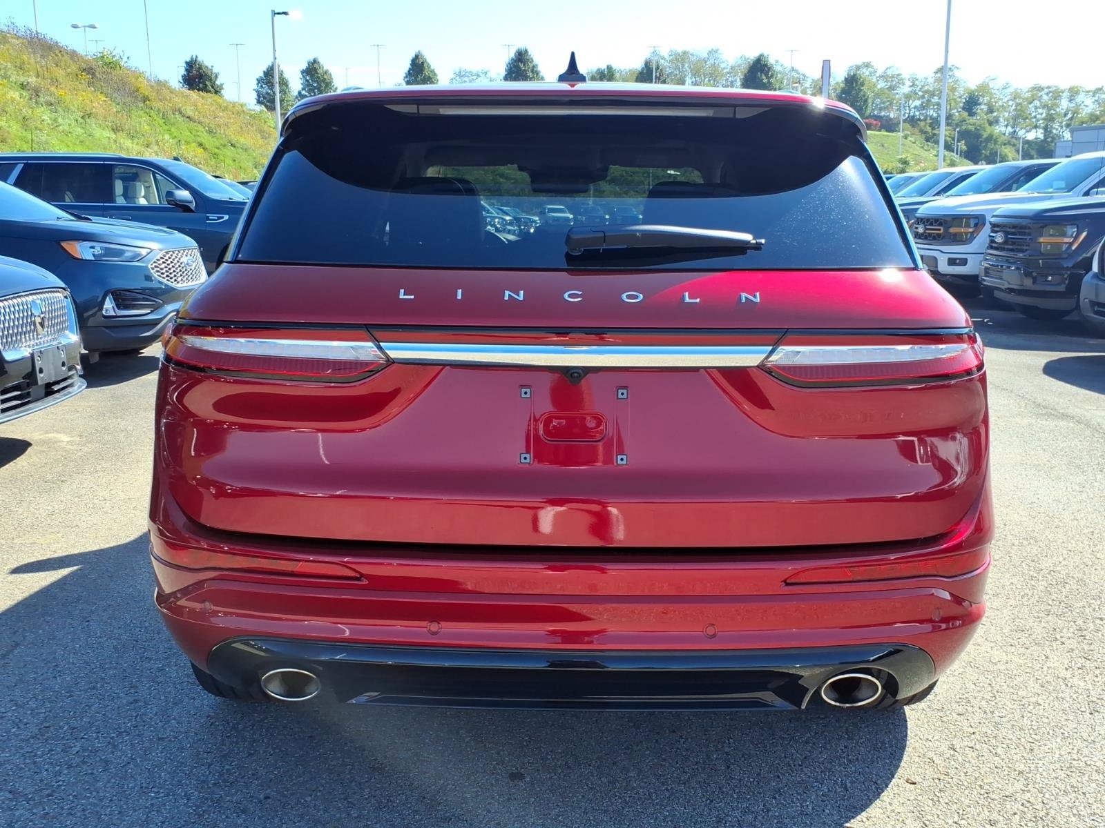 Used 2025 Lincoln Corsair AWD w/ Equipment Group 101A image 5