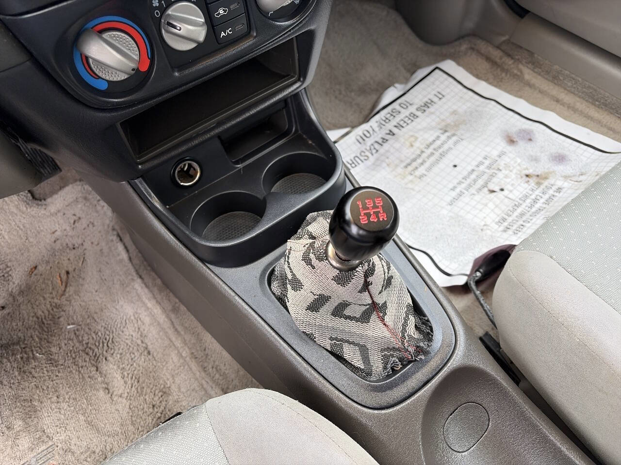 Used 2002 Nissan Sentra SE-R image 23