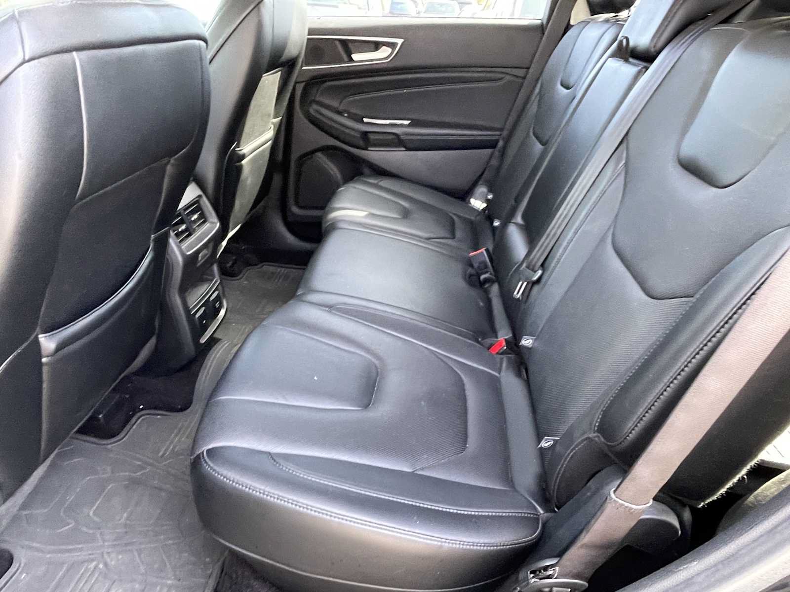 Used 2016 Ford Edge Titanium w/ Equipment Group 302A AWD/4WD image 12