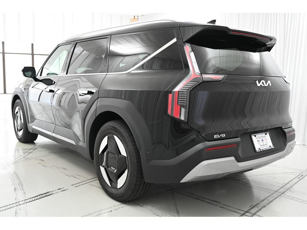 New 2026 Kia EV9 Wind image 5