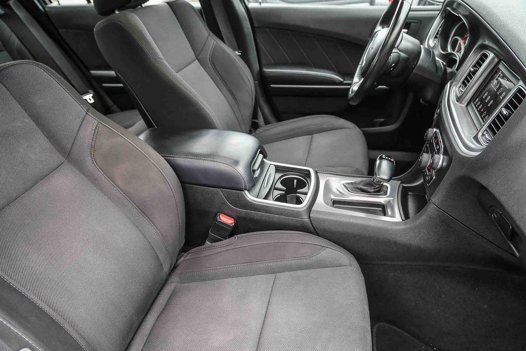 Used 2019 Dodge Charger SXT image 15