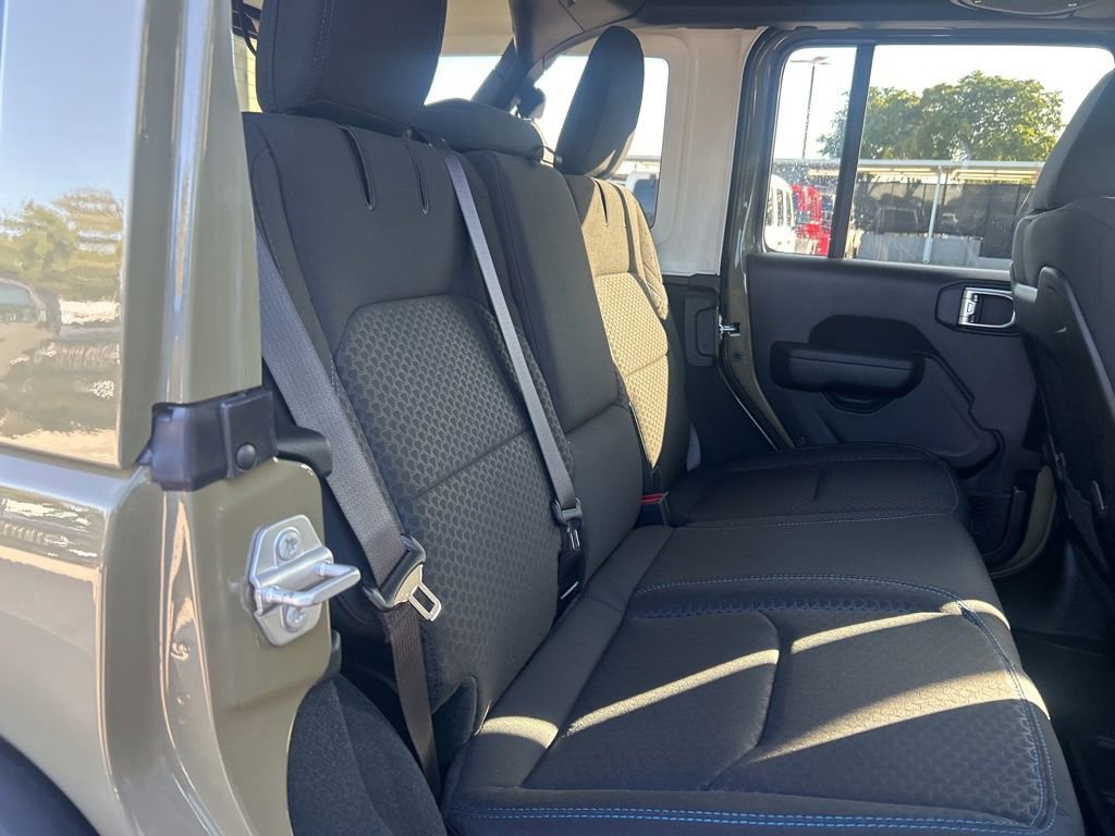New 2025 Jeep Wrangler Unlimited Rubicon 4xe w/ Safety Group image 29