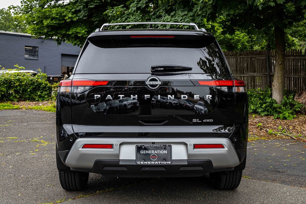 Certified 2024 Nissan Pathfinder SL image 5
