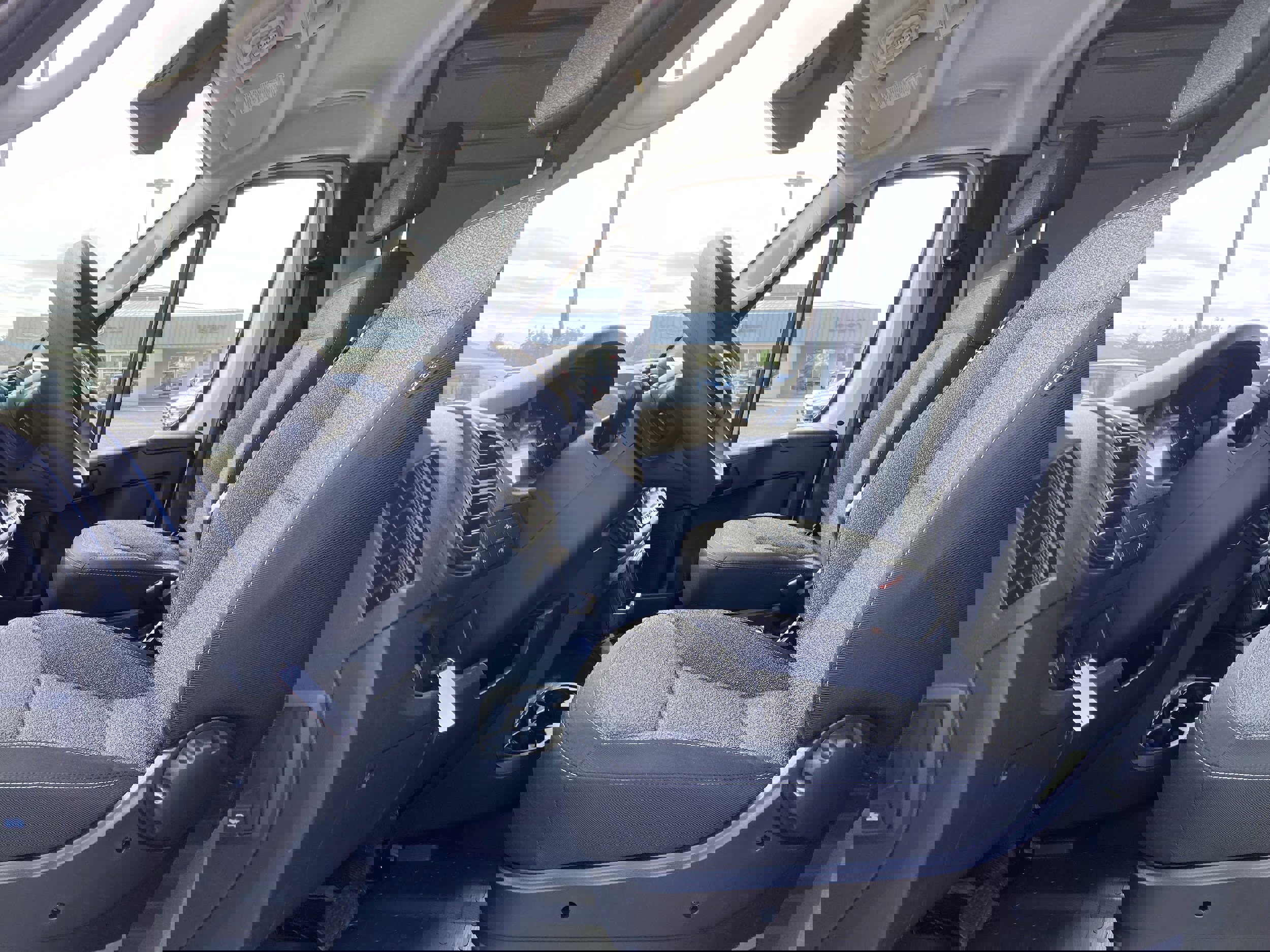 New 2025 RAM ProMaster 2500 w/ Convenience Group image 19