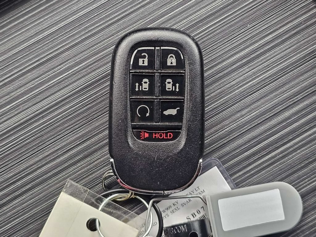 Used 2025 Honda Odyssey EX-L image 32