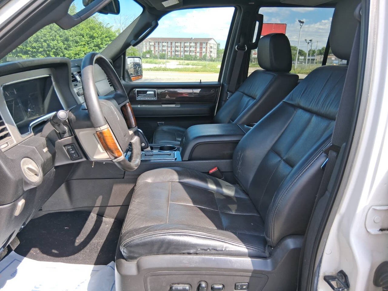 Used 2008 Lincoln Navigator 4WD image 17