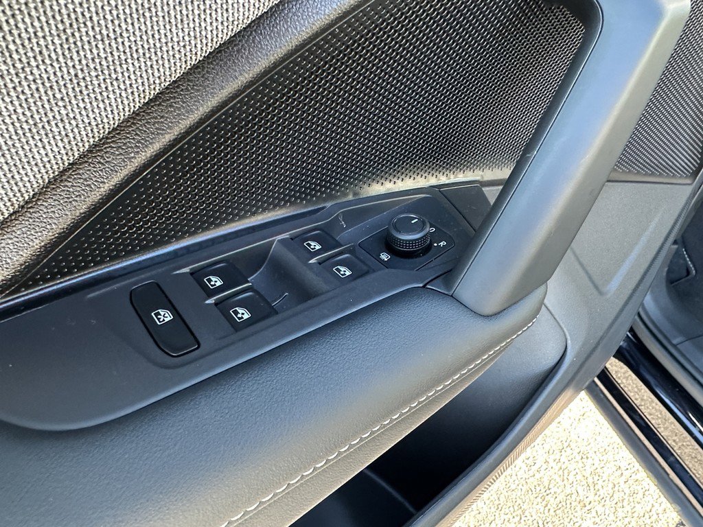 Used 2025 Volkswagen Tiguan S image 21