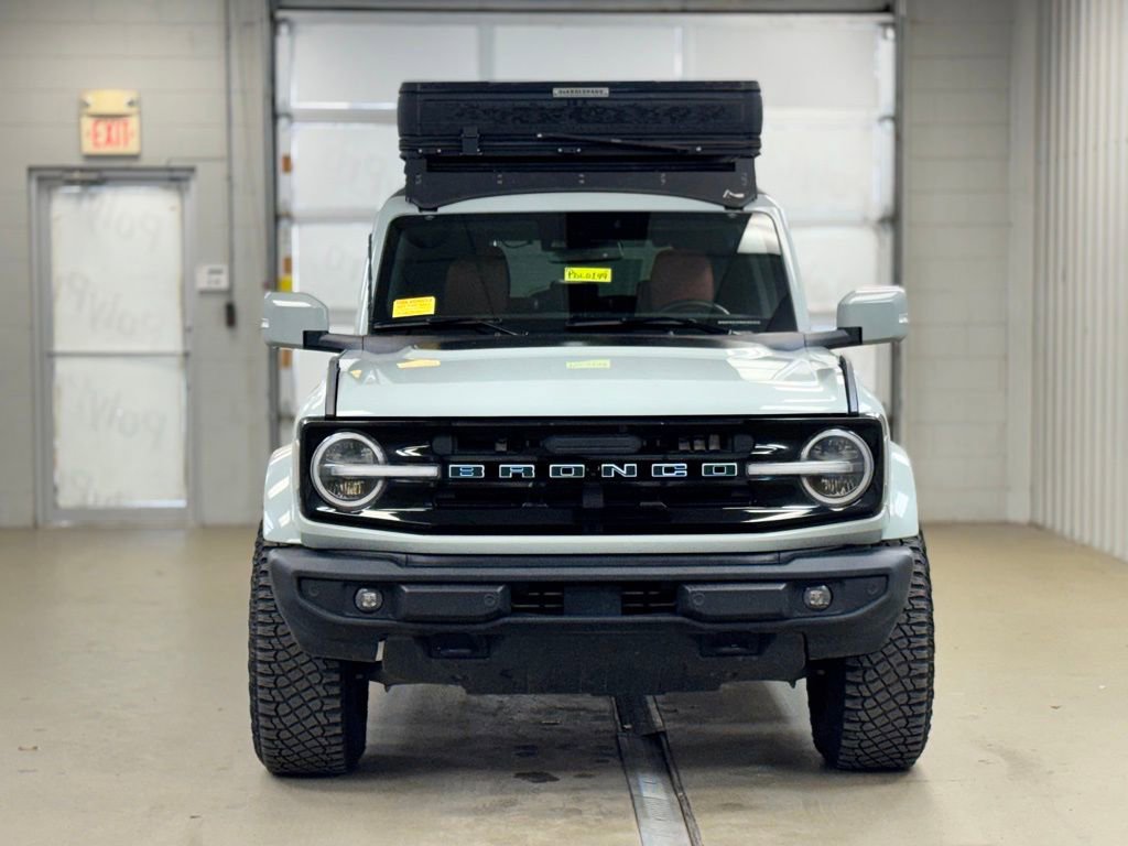 Used 2022 Ford Bronco Outer Banks image 2