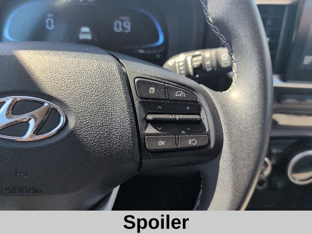 Used 2025 Hyundai Venue SEL FWD image 8