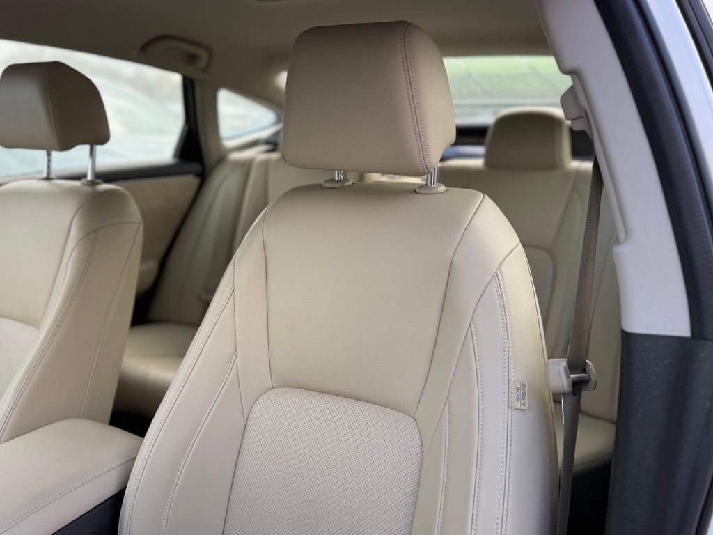 Used 2018 Honda Clarity Touring image 9