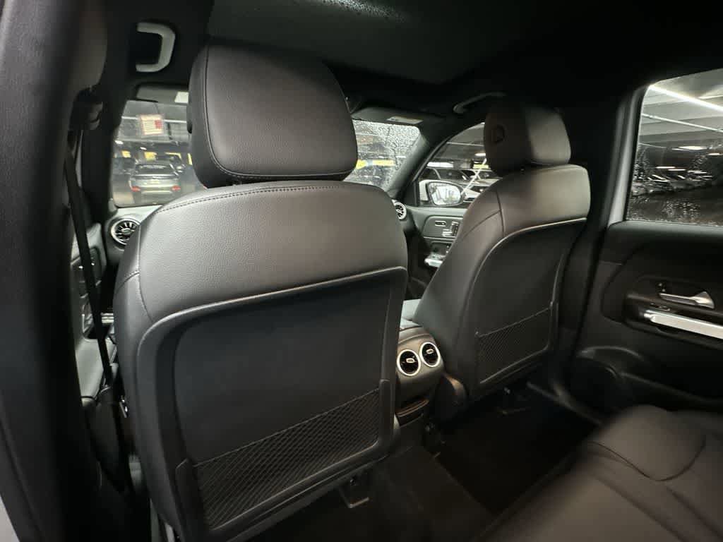 Used 2023 Mercedes-Benz GLB 250 image 23