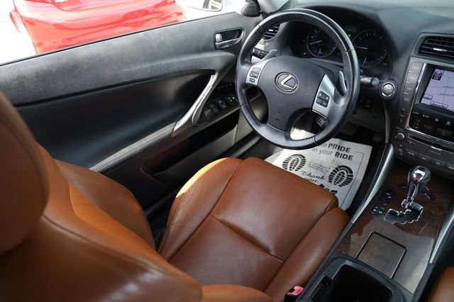 Used 2011 Lexus IS 350C w/ Luxury Pkg RWD image 19