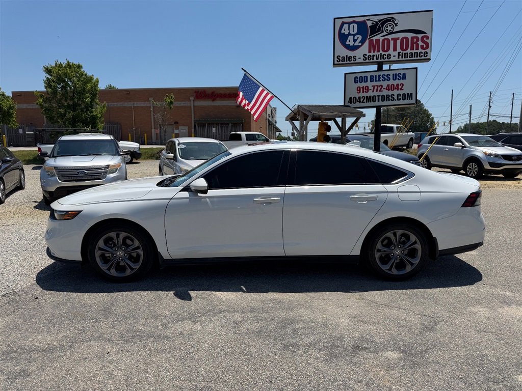 Used 2023 Honda Accord EX image 2