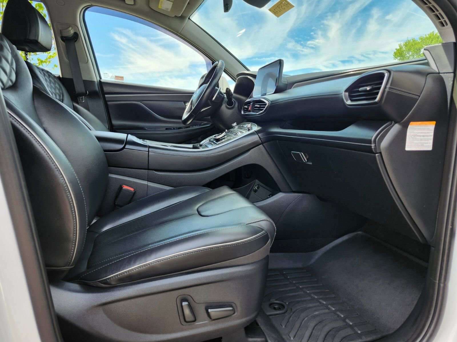 Certified 2023 Hyundai Santa Fe Limited AWD/4WD image 9