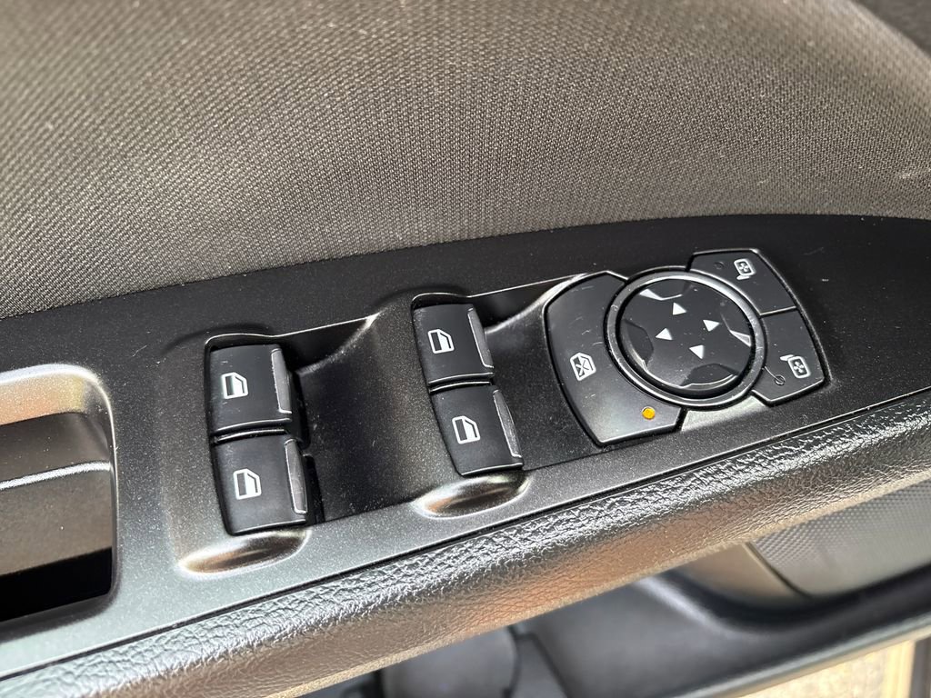 Used 2018 Ford Fusion SE w/ Equipment Group 201A image 12