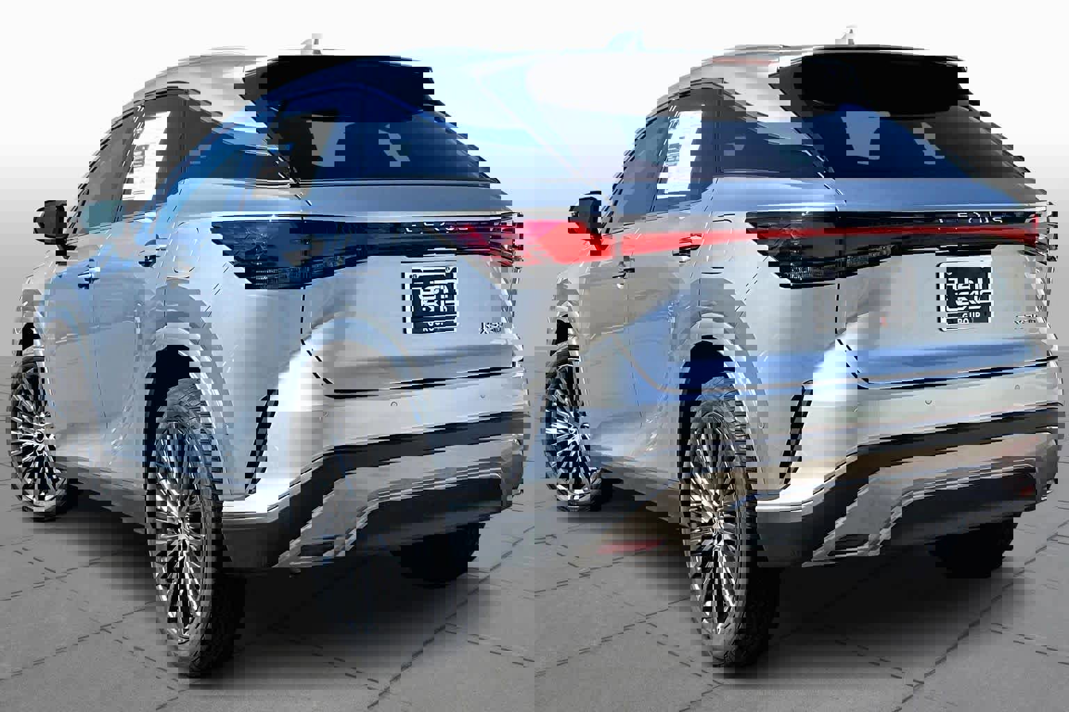 Used 2024 Lexus RX 350 Luxury w/ Convenience Package image 12