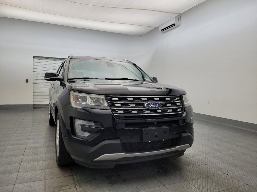 Used 2017 Ford Explorer Limited w/ Equipment Group 301A FWD image 13
