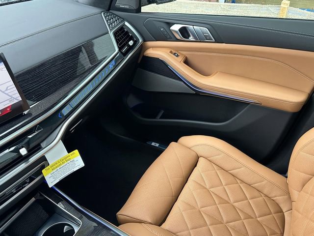 New 2026 BMW X7 xDrive40i w/ M Sport Package AWD/4WD image 18