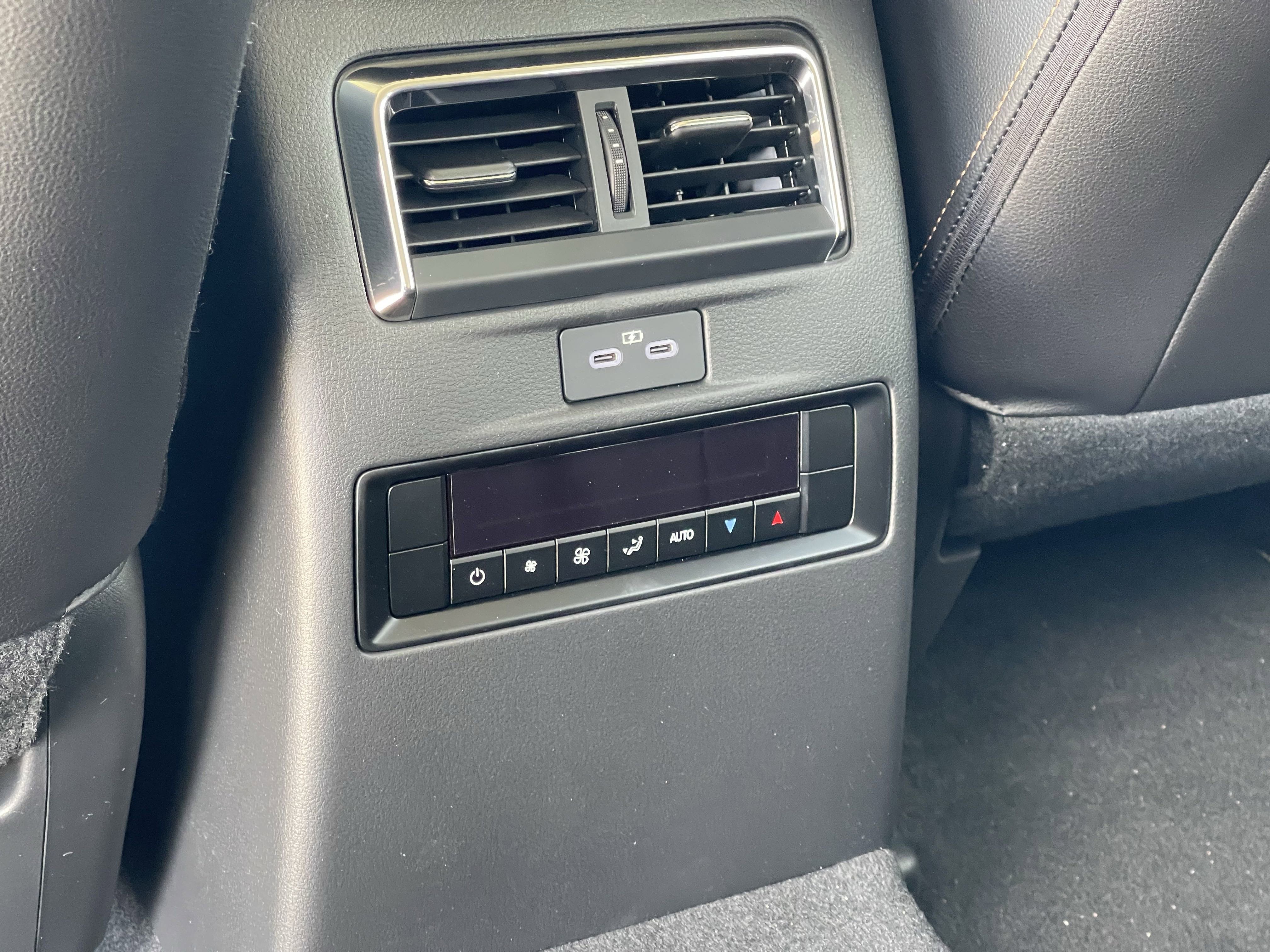 New 2025 MAZDA CX-70 3.3 Turbo w/ Premium Package image 11