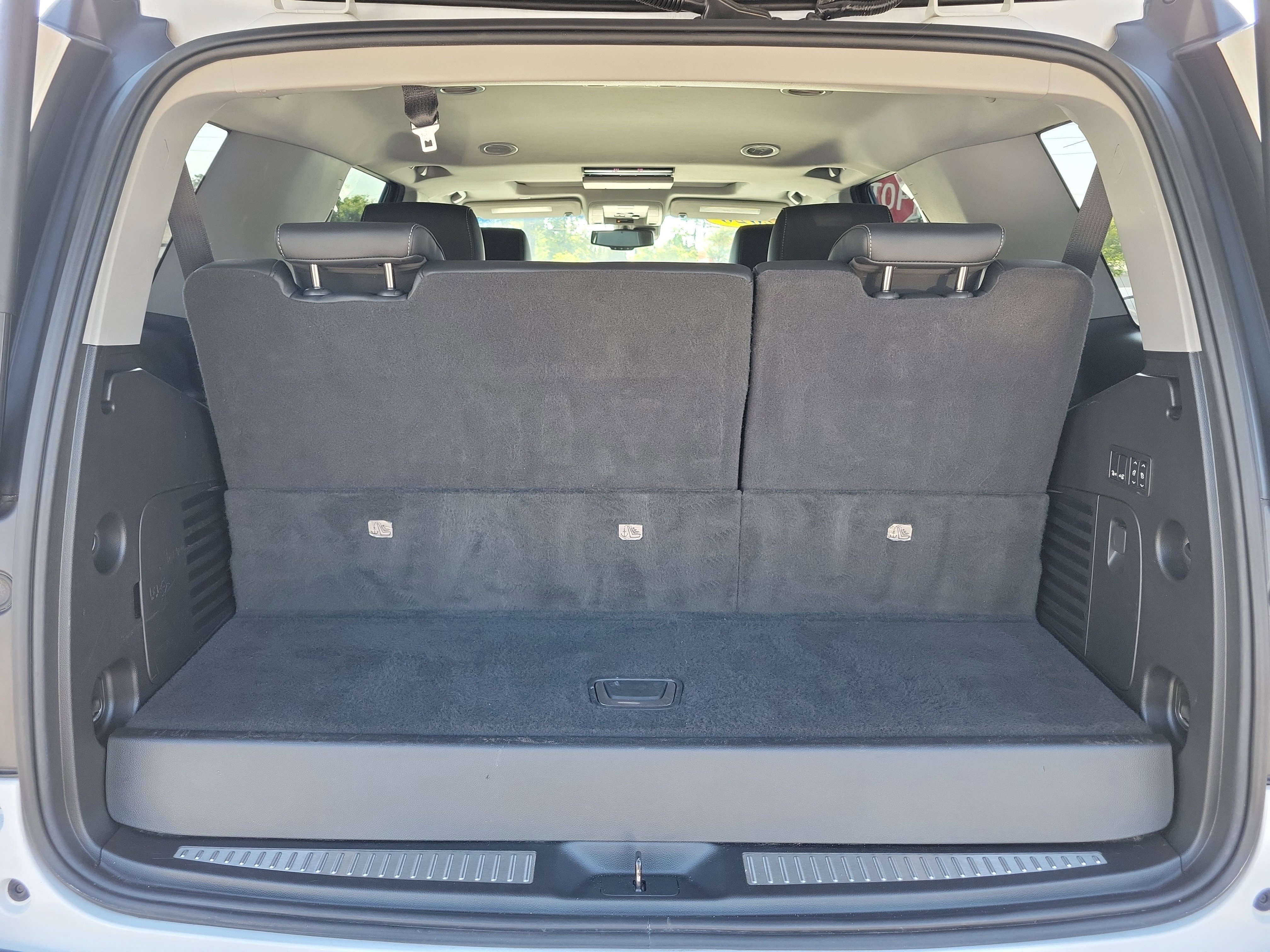 Used 2020 Chevrolet Tahoe LT AWD/4WD image 14