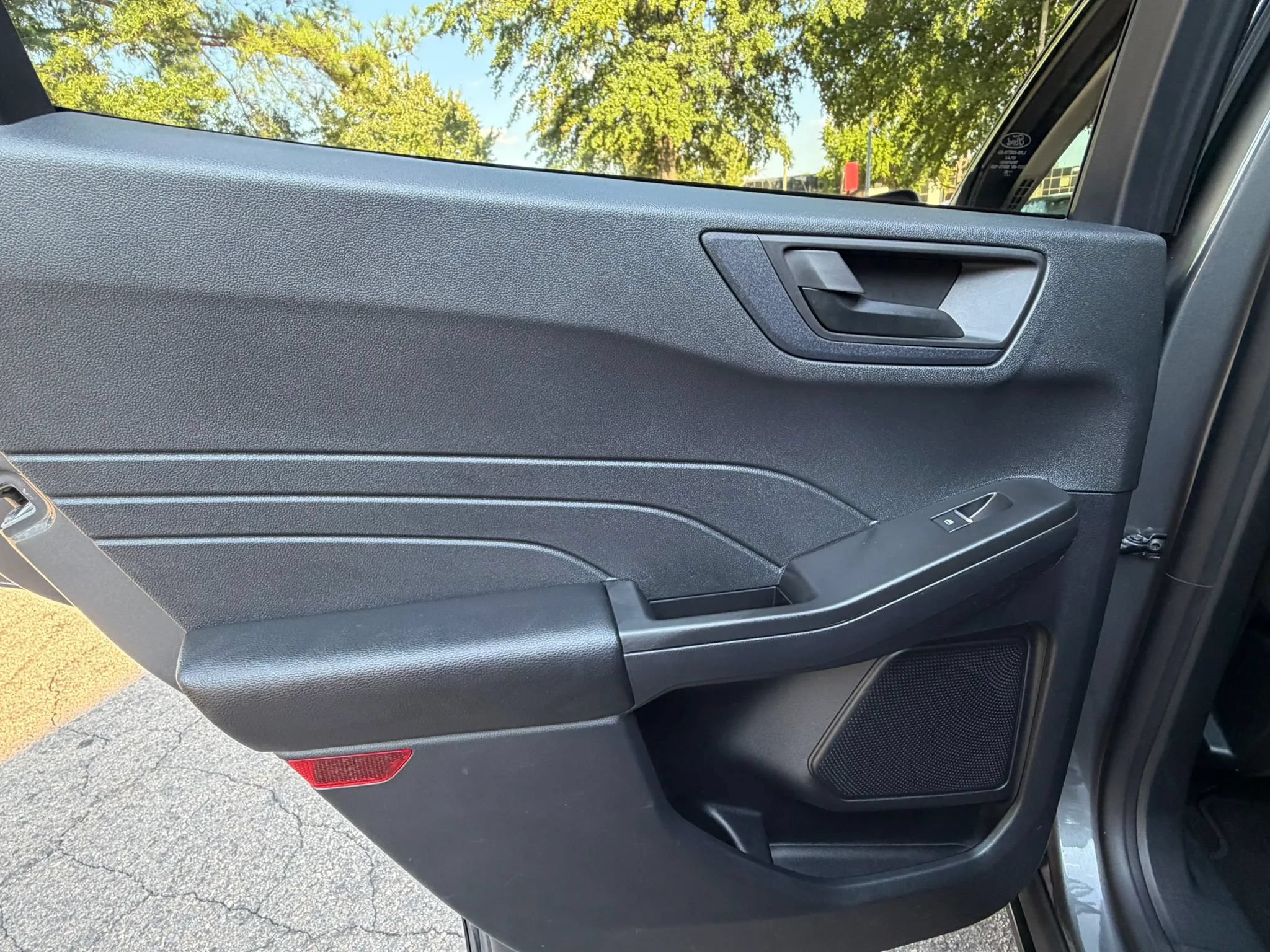 Used 2022 Ford Escape SE w/ Cold Weather Package FWD image 22