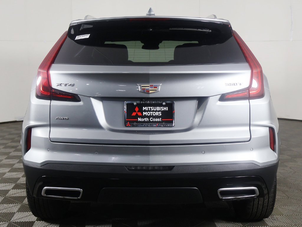 Used 2024 Cadillac XT4 Premium Luxury image 10