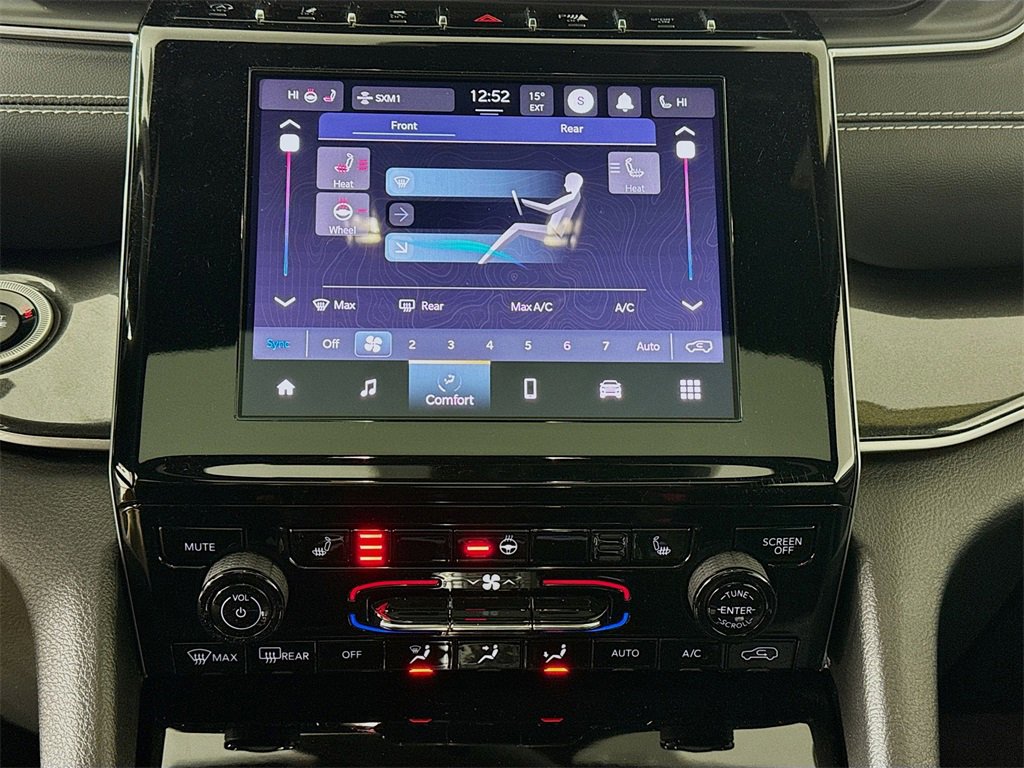 Used 2023 Jeep Grand Cherokee L Laredo image 18