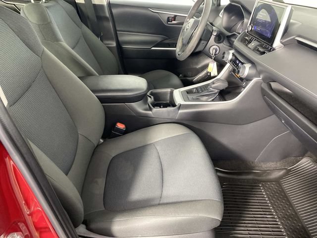Used 2023 Toyota RAV4 LE AWD/4WD image 11