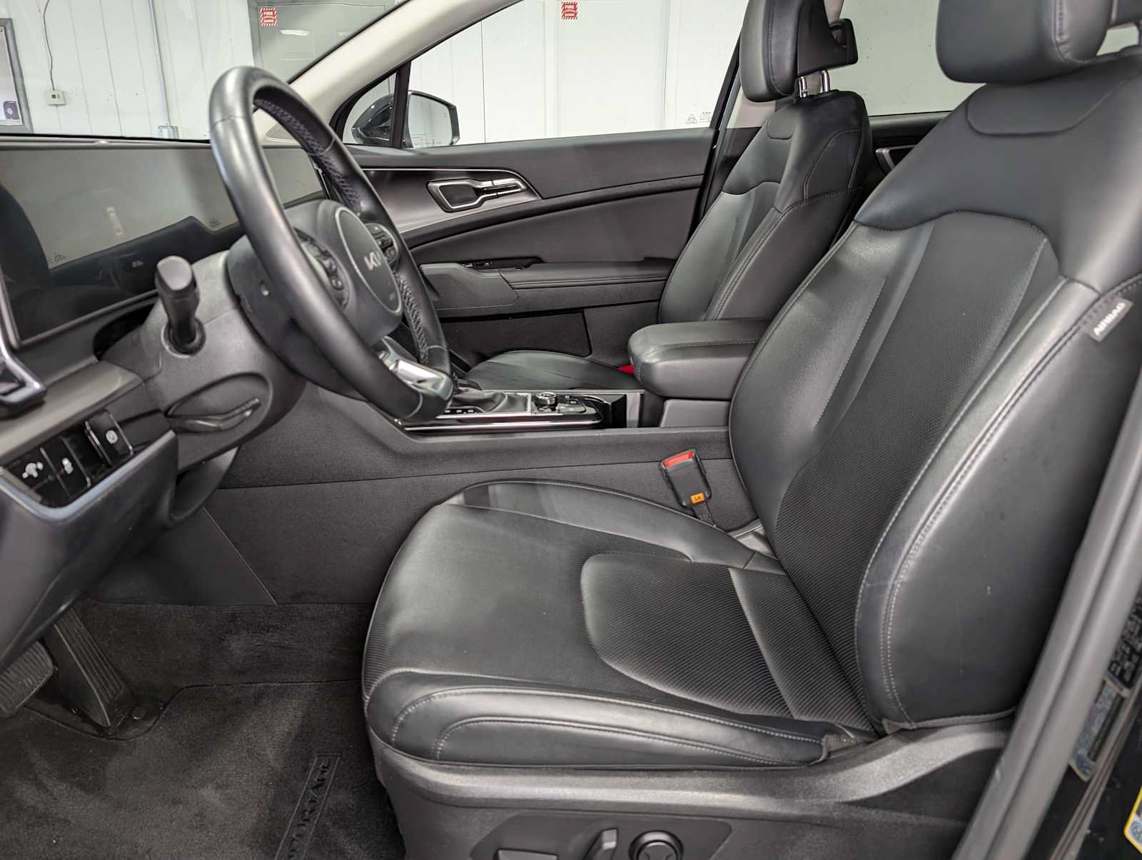 Certified 2023 Kia Sportage EX AWD/4WD image 4