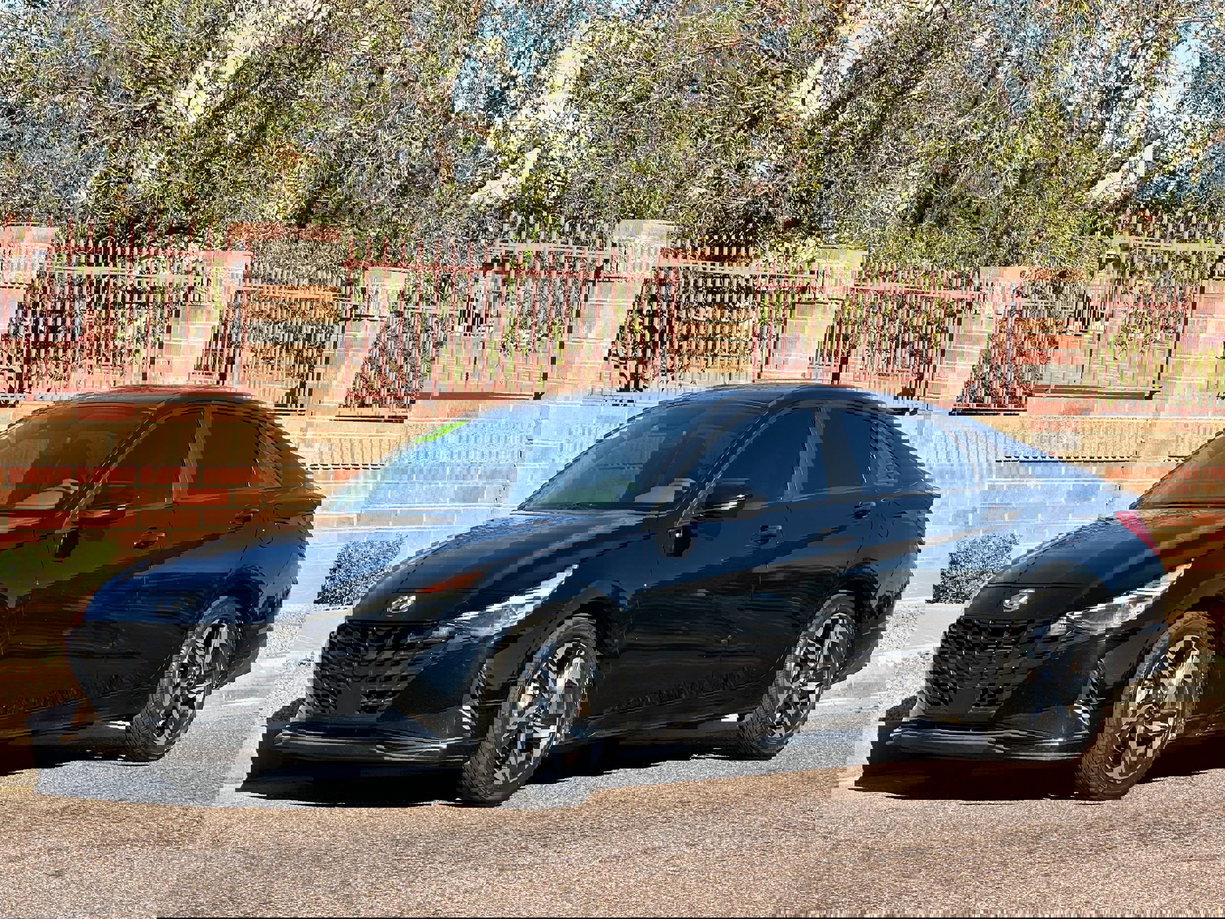 Used 2023 Hyundai Elantra SEL w/ Convenience Package image 1