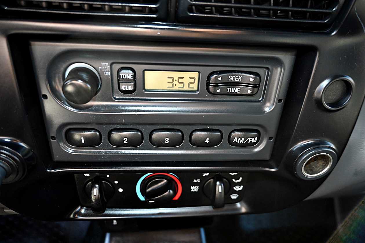 Used 2010 Ford Ranger XL RWD image 9