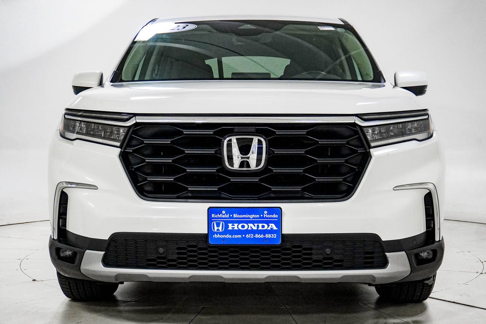 Used 2023 Honda Pilot EX-L image 11
