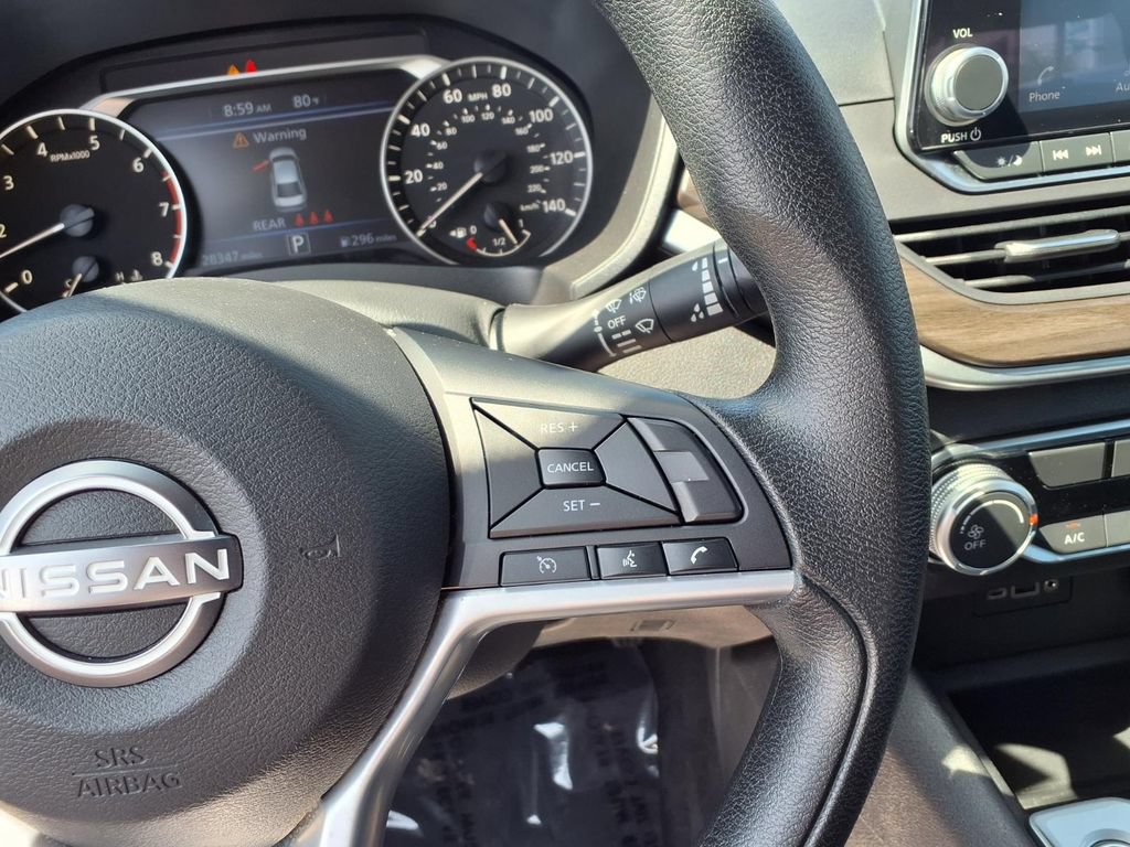Used 2025 Nissan Altima 2.5 SV FWD image 19