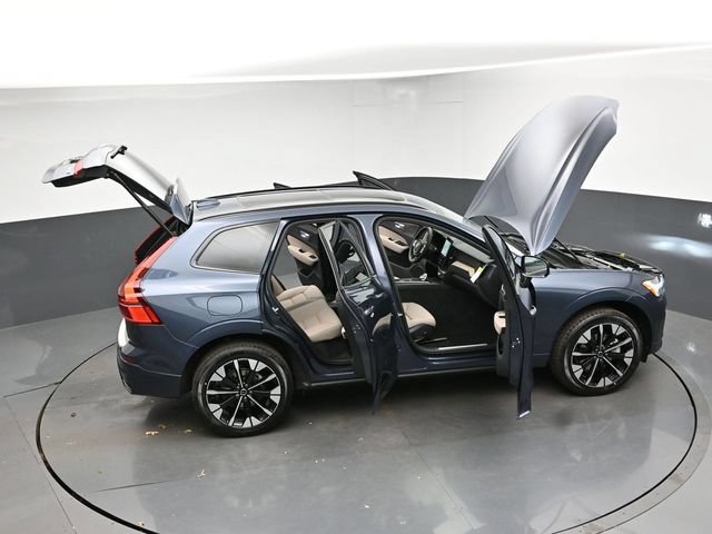 New 2026 Volvo XC60 B5 Plus w/ Protection Package Premier AWD/4WD image 48