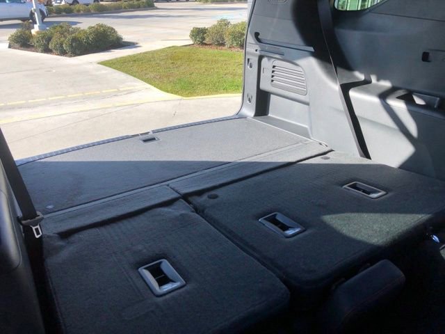 Used 2024 Chevrolet Traverse RS image 36