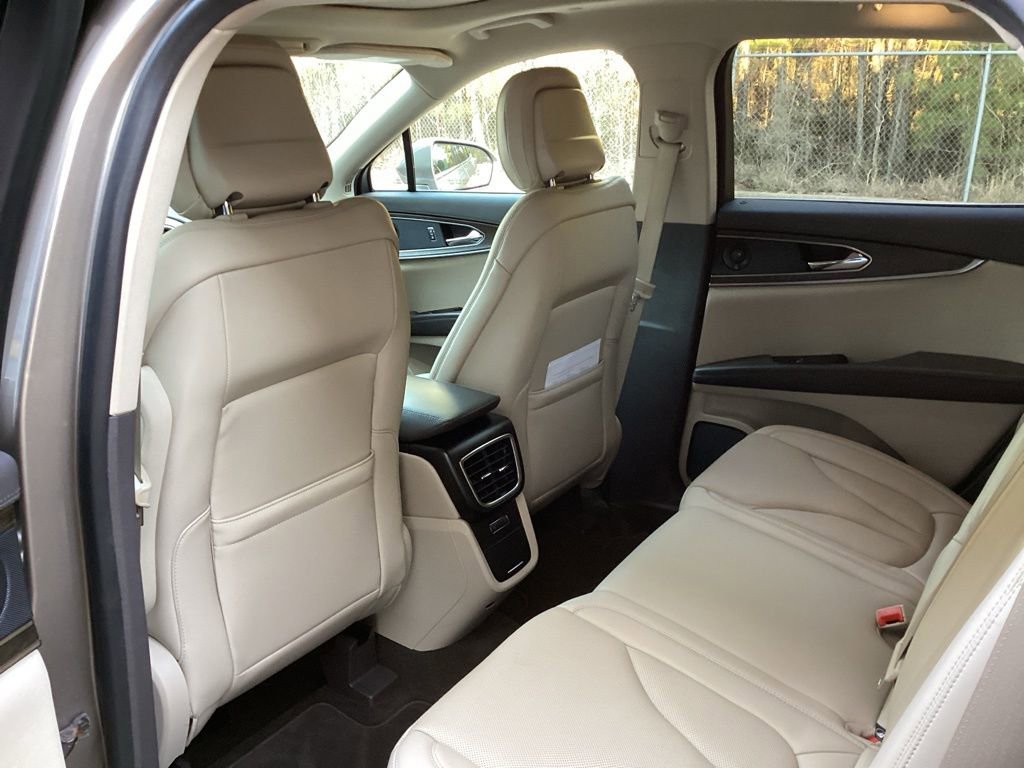 Used 2020 Lincoln Nautilus Reserve w/ Cargo Utility Package image 38