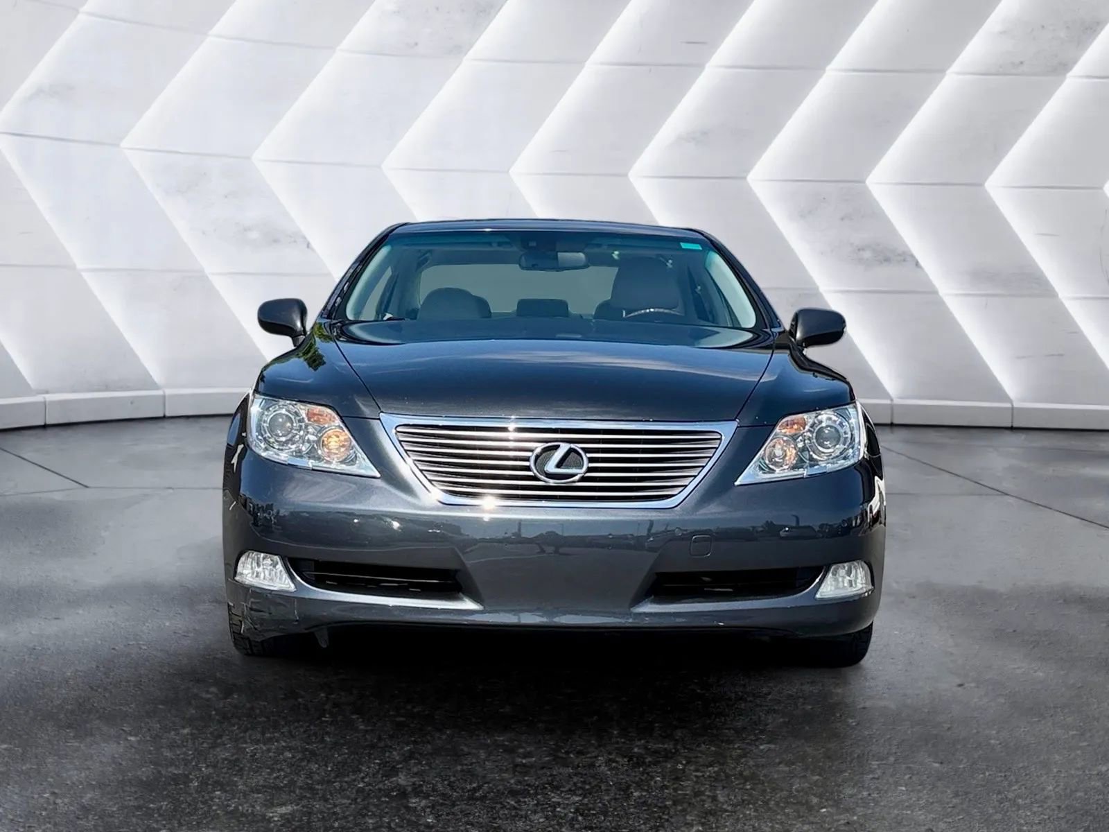 Used 2007 Lexus LS 460 RWD image 2