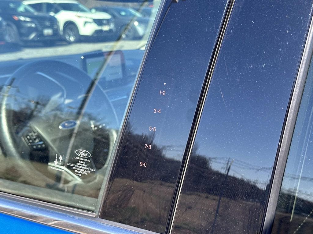 Used 2020 Ford Escape Titanium image 31