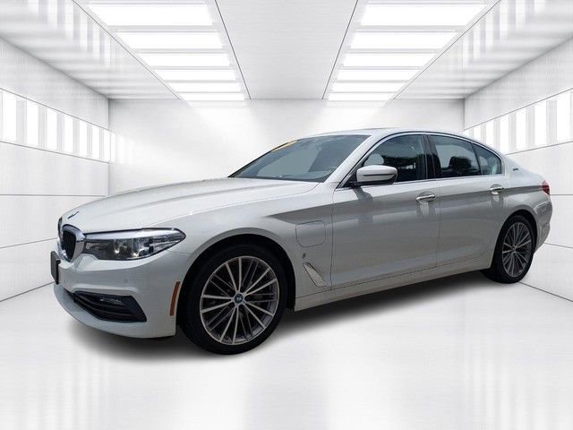 Used 2018 BMW 530e xDrive w/ Premium Package 2