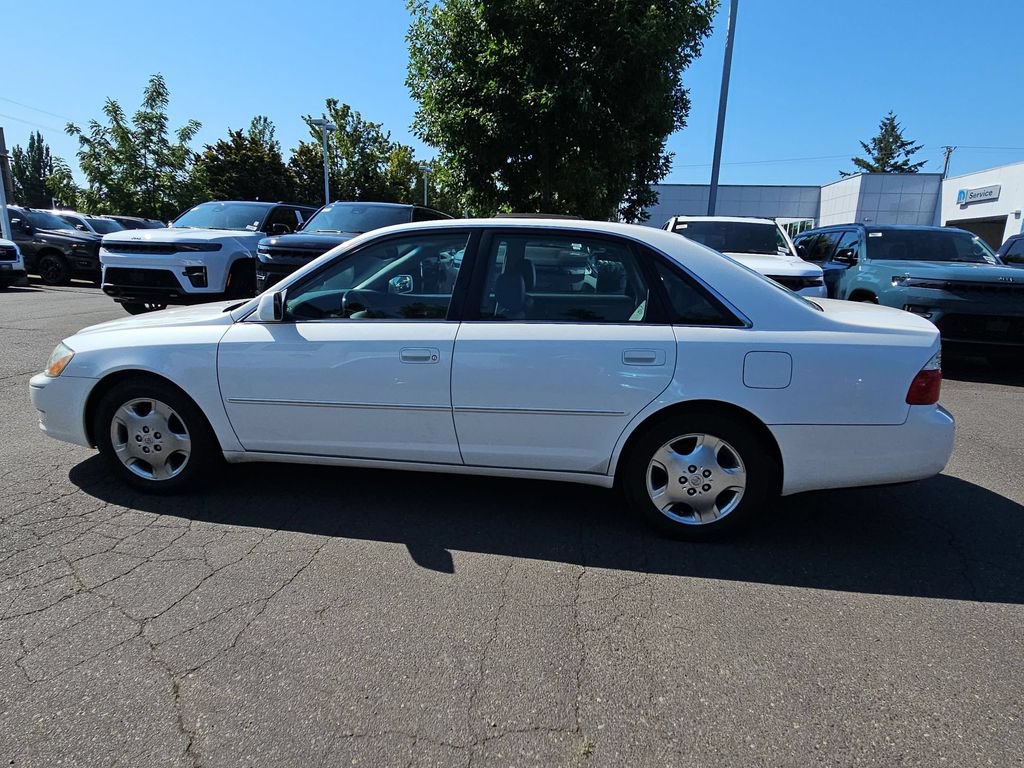 Used 2004 Toyota Avalon XLS FWD image 4
