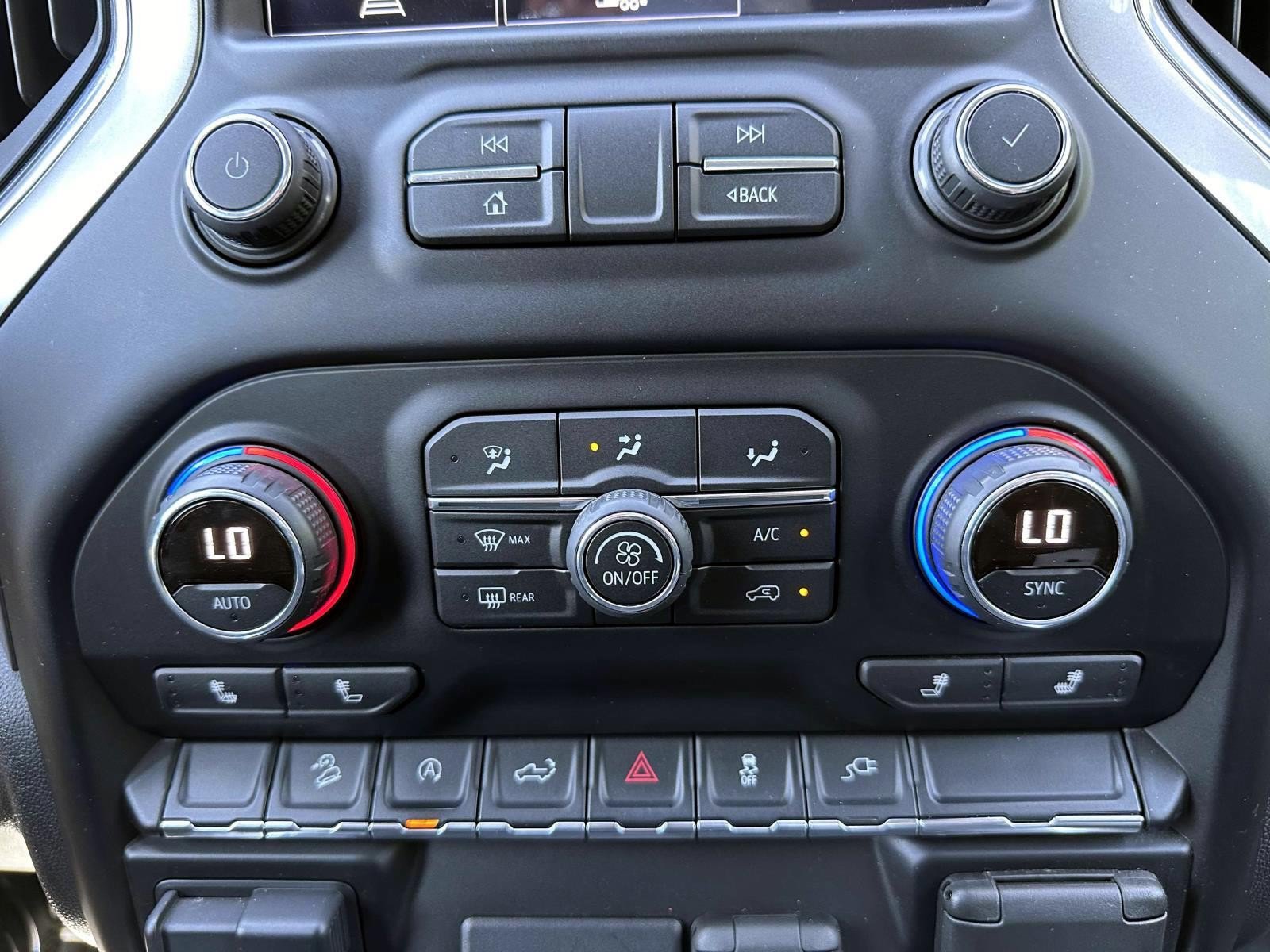 Used 2021 Chevrolet Silverado 1500 LT Trail Boss w/ Convenience Package II AWD/4WD image 26
