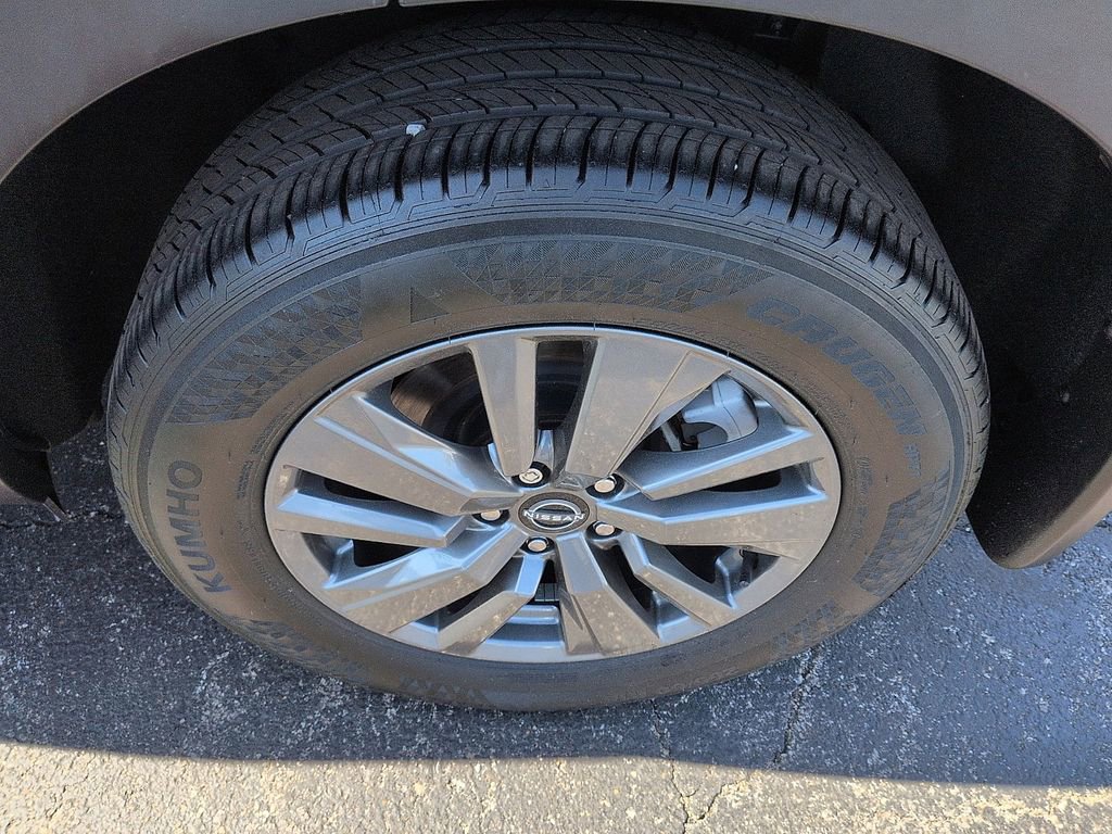 Used 2023 Nissan Pathfinder S AWD/4WD image 10