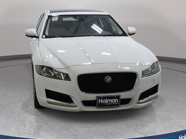 Used 2016 Jaguar XF Prestige AWD/4WD image 3