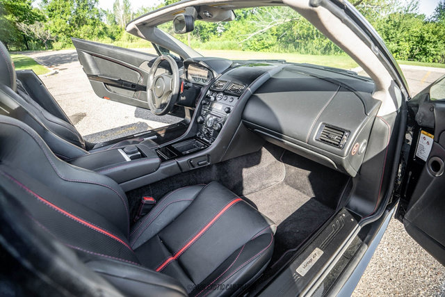 Used 2015 Aston Martin V8 Vantage GT RWD image 48