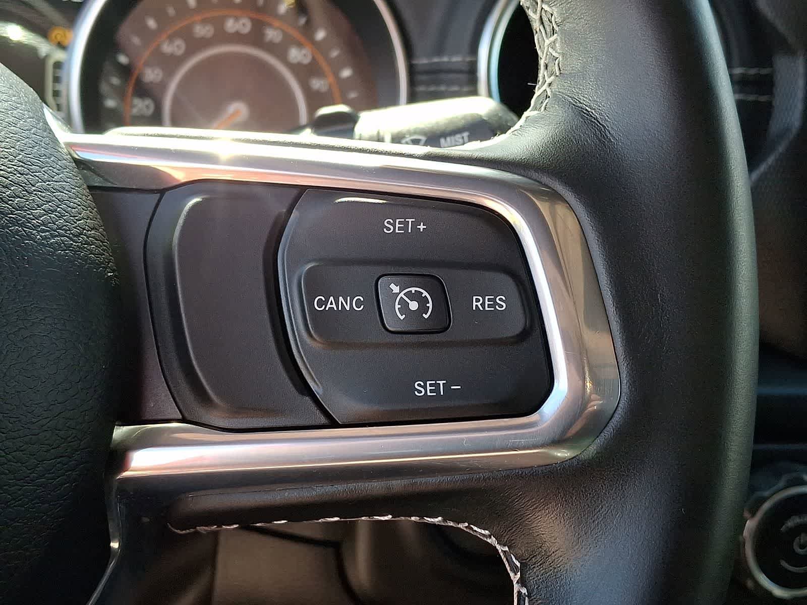 Used 2022 Jeep Wrangler Unlimited Sahara w/ LED Lighting Group AWD/4WD image 23