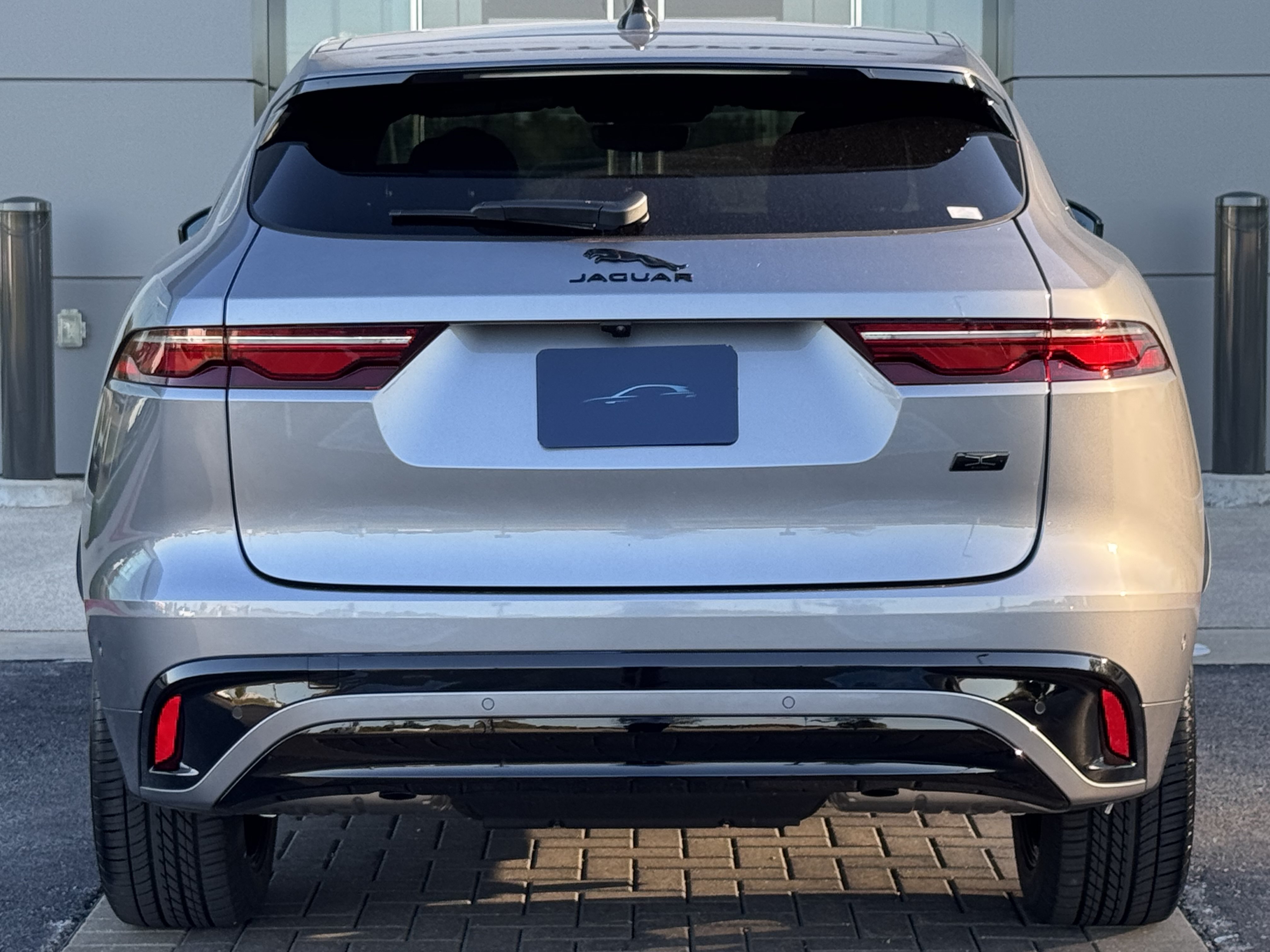 Used 2026 Jaguar F-PACE R-Dynamic S AWD/4WD image 7