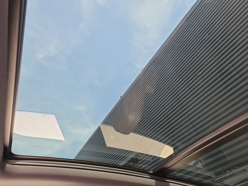 New 2026 Porsche Macan 4 Electric image 41