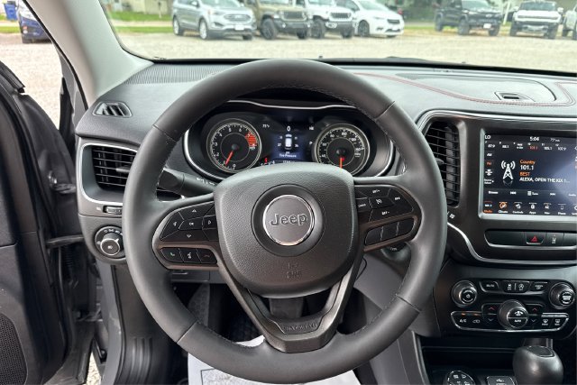 Used 2022 Jeep Cherokee Trailhawk w/ Sun, Sound & Nav Group AWD/4WD image 16
