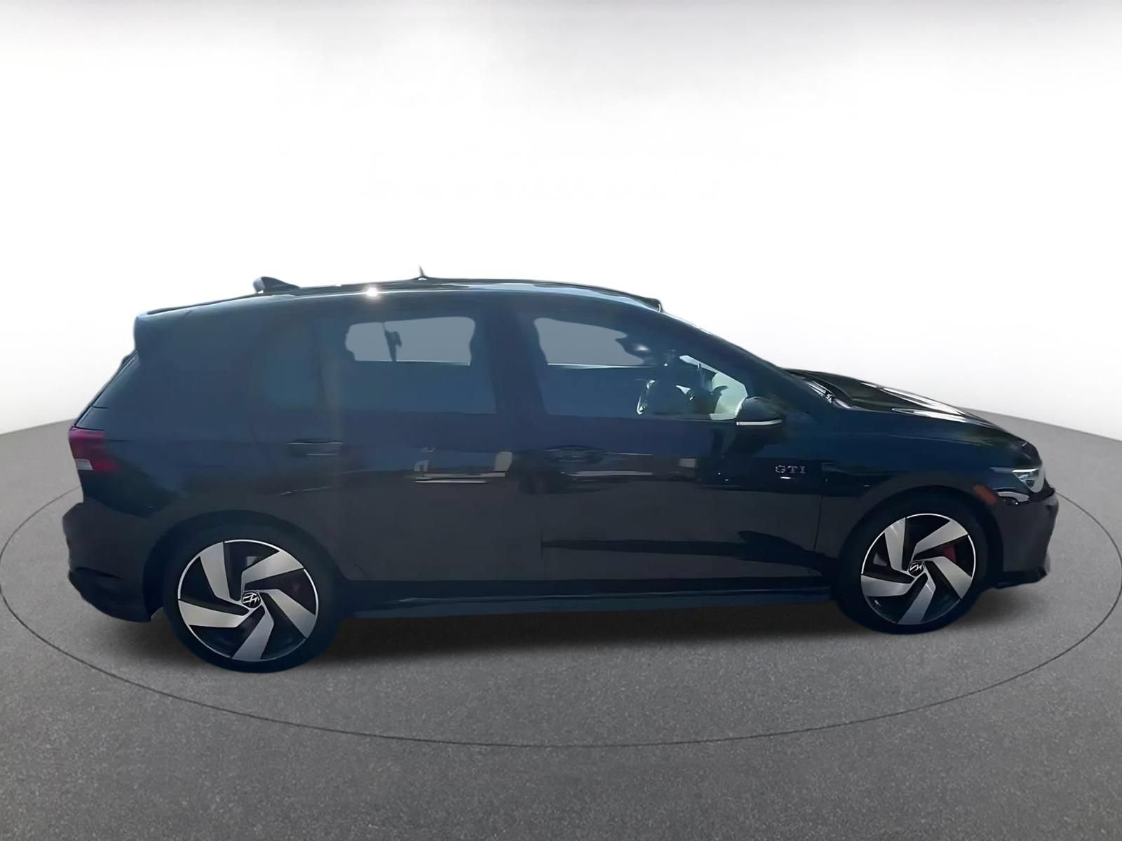 Used 2026 Volkswagen Golf S FWD image 13