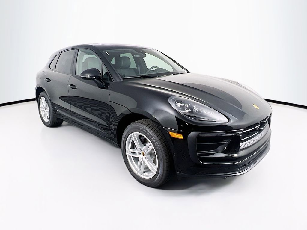 Certified 2026 Porsche Macan AWD/4WD image 7